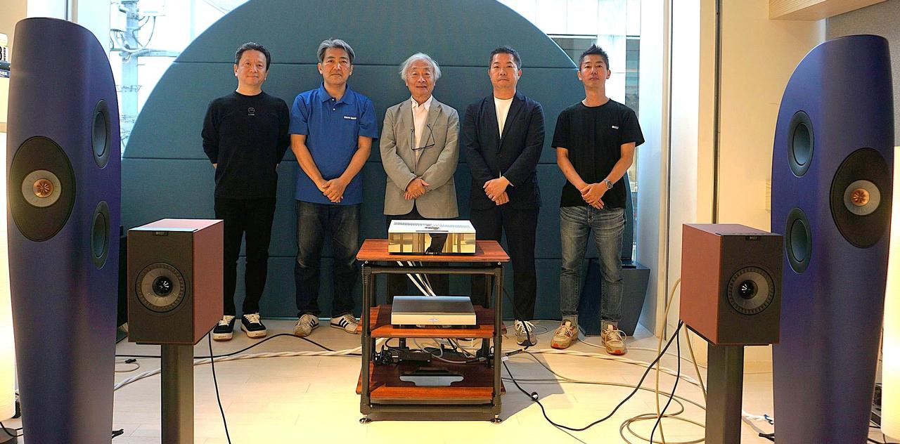 画像: 左から山口さん、辻、麻倉さん、祐成さん、KEF マーケティング・アシスタント・マネージャー 渡辺卓さん