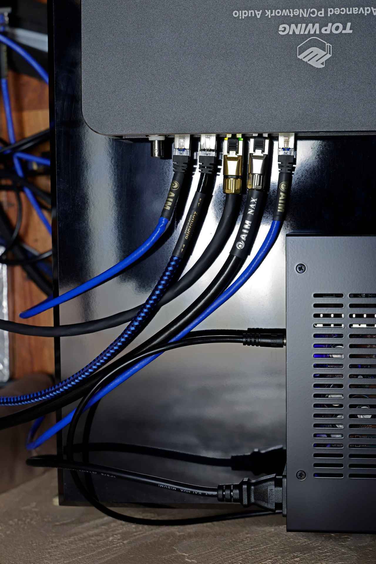 画像8: TOP WING《ネットワーク・インフラ改善計画（その2）》もはやハブは単なるネットワーク機器ではなく立派なオーディオコンポーネントになった。だからこそ設置や給電方法にこだわるべきなのだと実感した