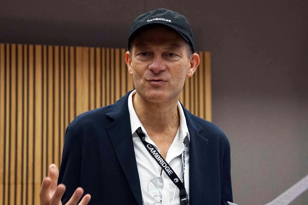 画像: ケンブリッジオーディオのCEO、ジェームズ・ジョンソン=フリント氏が来日、OTOTEN2026のプレスアワーでの発表会に登壇した