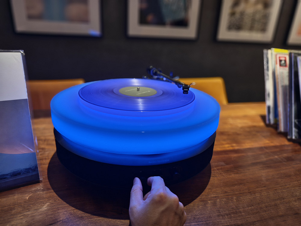 画像2: 【体験会リポート】オールインワン型のレコードプレーヤー「Hotaru」の体験会に参加してみたらっ!神秘的なLEDの光の揺らめきとバランスの取れたサウンドに酔いしれた