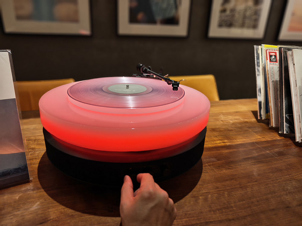 画像4: 【体験会リポート】オールインワン型のレコードプレーヤー「Hotaru」の体験会に参加してみたらっ!神秘的なLEDの光の揺らめきとバランスの取れたサウンドに酔いしれた
