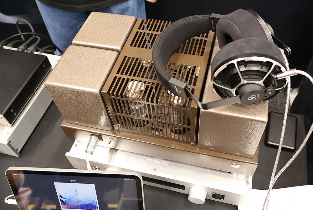 画像3: 【ポタフェス 2026夏 秋葉原 レポート1】 final、フラッグシップヘッドホン「DX10000CL」、有線イヤホン「A8000 DC」、寝ホン「ZE500 NYUMIN」など、話題の製品にファンが集結