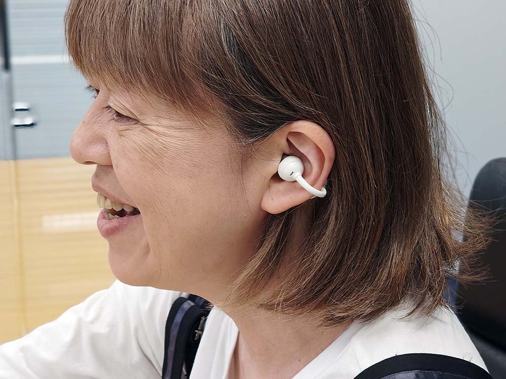 画像4: 【レビュー】今話題のオープンイヤータイプの集音器を使ってみたら！周囲の音が良く聞こえるから、聞き返しの回数が減って家族との会話も増えた