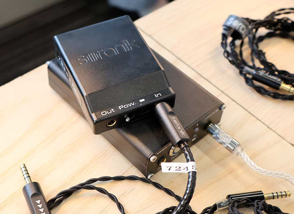 画像: ▲上がMetal MEMS-422用のエナジャイザー
