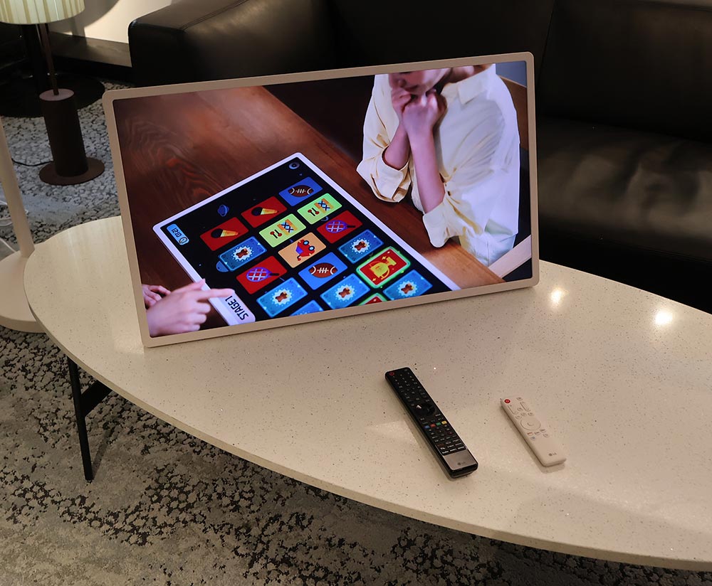 画像1: LGから、タブレットのように自由に持ち運べる4Kスマートスクリーン「LG StanbyME2 Max」がMakuakeで先行販売