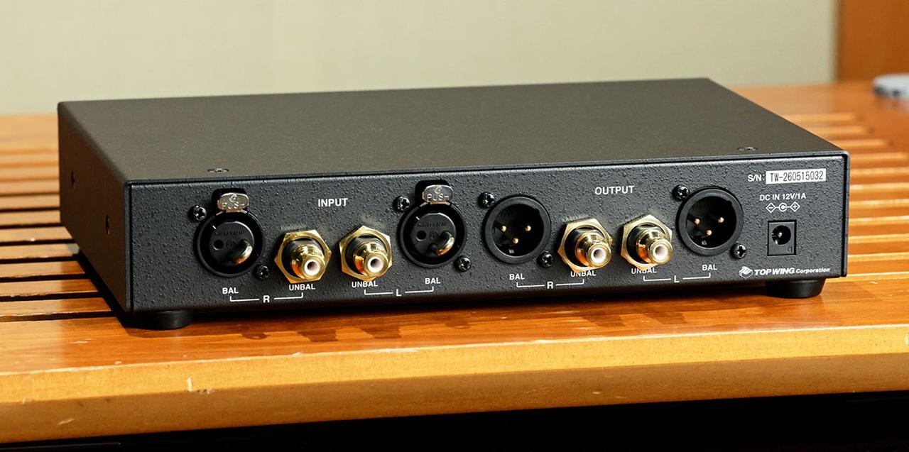 画像: Sonic Correctorはアナログ接続専用で、入出力ともXLRとRCAを備えている（入力はどちらかを選ぶ）