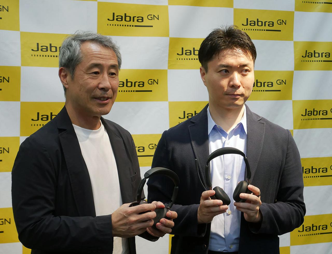 画像: 新製品説明会では、いち早くEvolve3シリーズの大規模導入を決定した、野村証券株式会社 ITインフラストラクチャー部 オフィス基盤課長 佐藤悠吾氏と安藤 靖氏のトークセッションも行われ、高品質なヘッドセットを導入するメリットが語られた