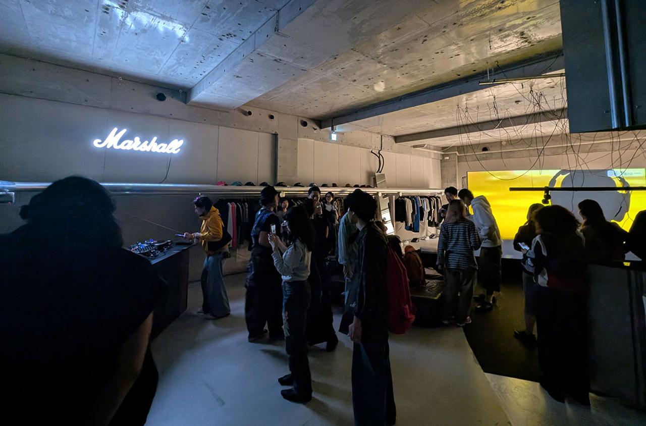 画像1: マーシャル、Pitch Black Collection第2弾の発売を記念して「SOUND & VISION」POP-UPを開催中! 会場だけの特別な映像作品も体験できる