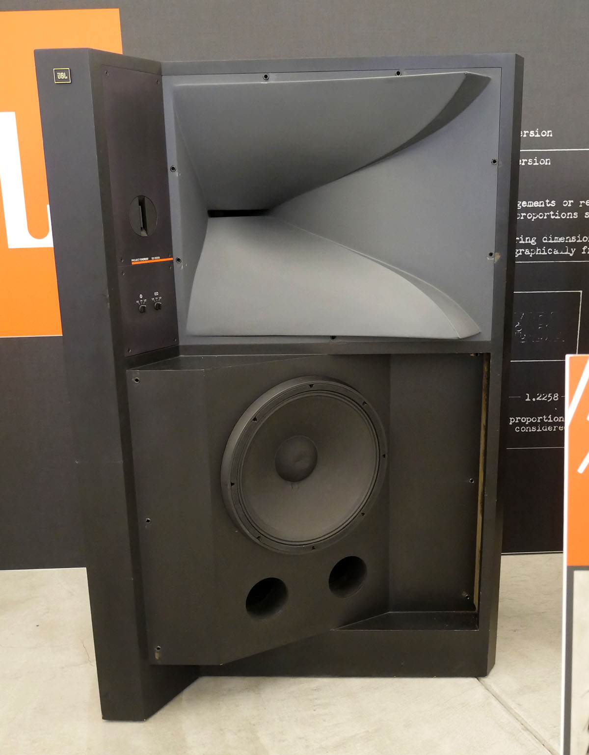 画像: 初のProject EVERESTとして誕生した「EVEREST DD55000」(1985年)