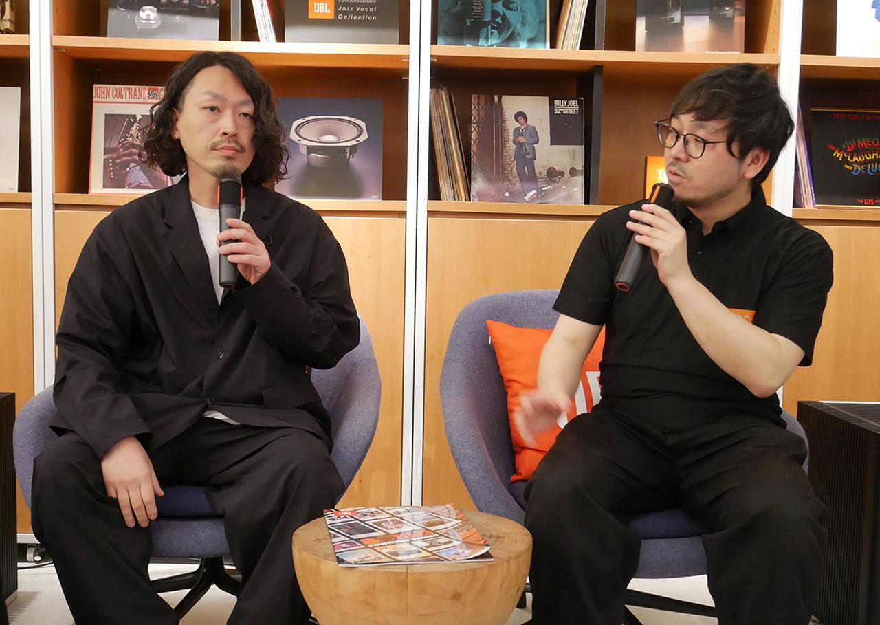 画像: ディスクユニオン新宿ロックレコードストア 店長の山中 明氏とハーマンインターナショナル マーケティング部 プロダクトマネージャー 深江義久氏によるトークショーも行われた