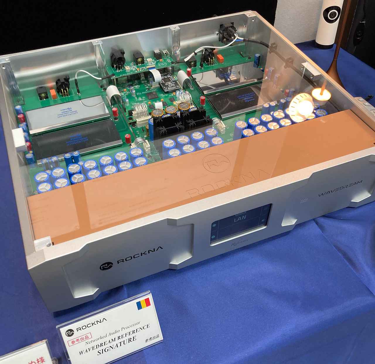 画像: 日本初公開となるロックナのネットワークトランスポート「WAVEDREAM REFERENCE SIGNATURE」