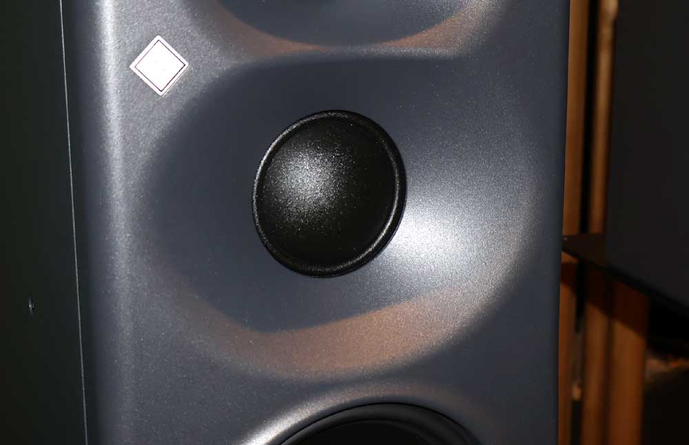 画像4: Neumann、スタジオモニターの新製品「KH310 II」「KH350」を発表。新型ウーファーで低域の再現性をより一層向上させた
