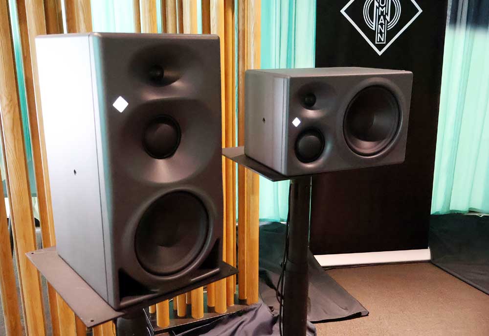 画像1: Neumann、スタジオモニターの新製品「KH310 II」「KH350」を発表。新型ウーファーで低域の再現性をより一層向上させた