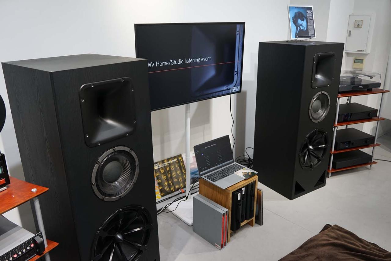 画像: H-5の想定市場価格は、リニアリサーチ製プロセッサーASC48＋専用ケーブルの1ペアセットが286万円前後となる（ステレオ再生には、別途6chパワーアンプが必要）。リニアリサーチ製プロセッサー＆8chパワーアンプ48M03＋専用ケーブルの1ペアセットが462万円前後