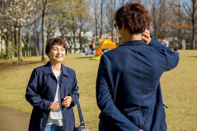 画像2: 待ち合わせ場所は、桜が満開の公園