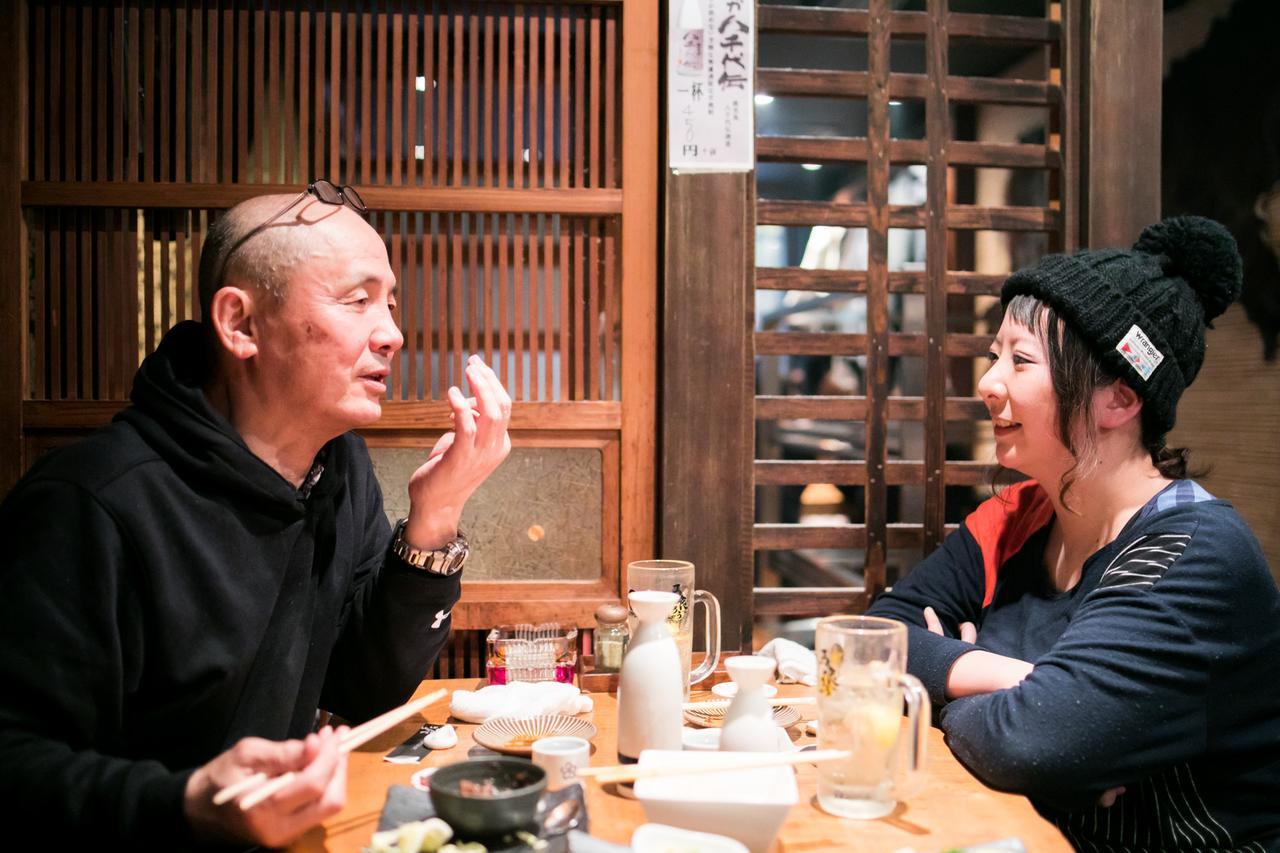 画像2: 何十年か後に息子からしてほしいことを、いま両親にする