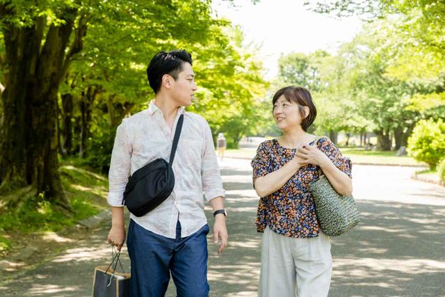 画像2: 遠足の子どもたちで賑わう、地元の公園