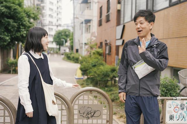 画像2: お義父さんと選ぶ、お義母さんへの贈り物「義父とギフト」第2話