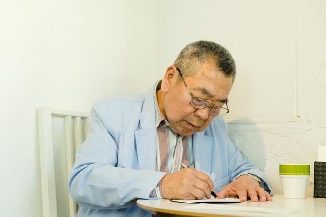 画像6: お義母さんに贈るギフトをお義父さんに相談!ギフトには手紙を添えることに