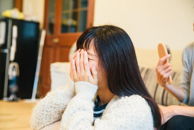 画像2: お母さんがセレクトした曲で踊り明かしていた幼少期