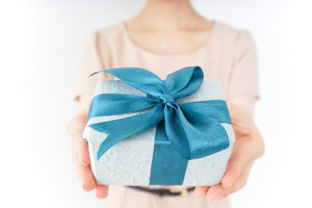 画像: 親の結婚記念日を祝って親孝行!おすすめのプレゼントは?