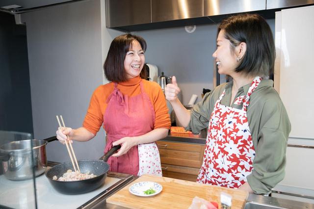 画像7: まずは一品目! 楽風舞のクリアな味わいと薬味のさわやかな香りがよく合う一品