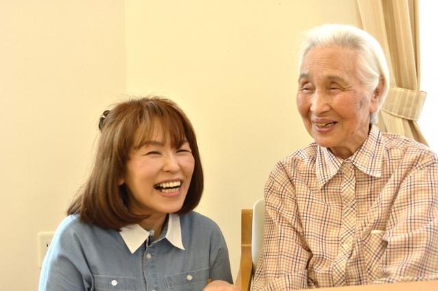 画像2: “脱介護”コンセプトのもと、有料老人ホームのユニフォームを刷新/ プラウドライフ株式会社