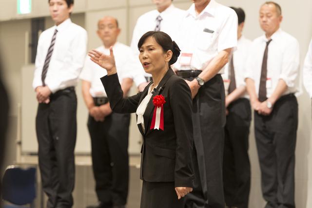画像: 葬儀スタッフ「式場」での立居振舞の基本
