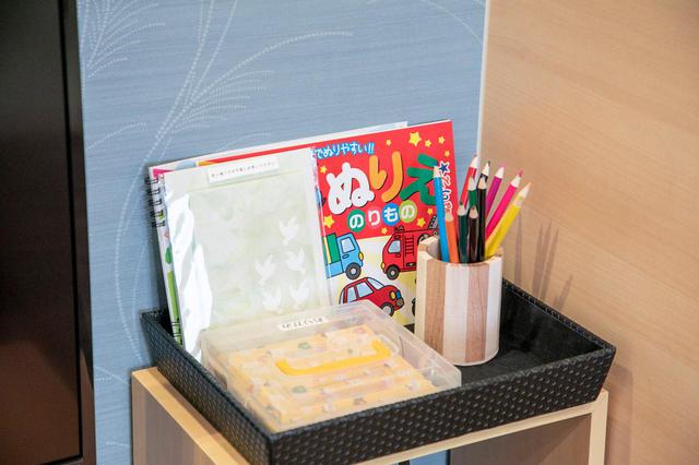 画像: 小さいお子様用に、ぬりえや折り紙などを用意