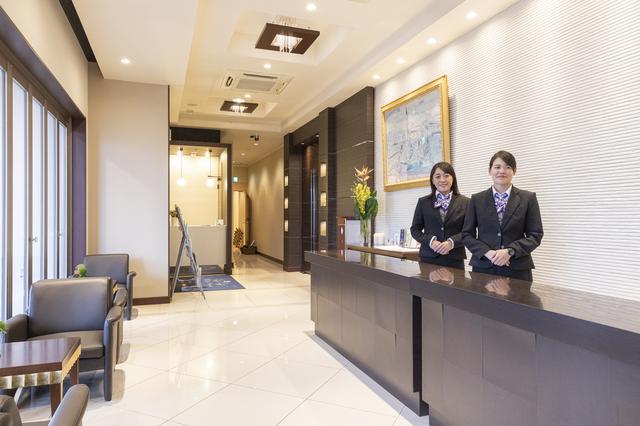 画像: この日は、内覧会があったため通常スタッフに加え、2名が本社から応援に駆けつけていた