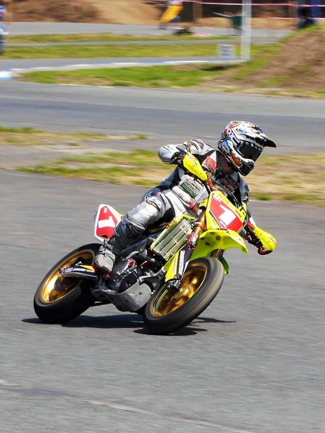 画像1: スーパーモト選手権観戦の見どころ