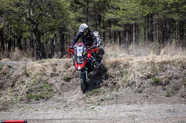 画像3: バイクが巧い=エライ!