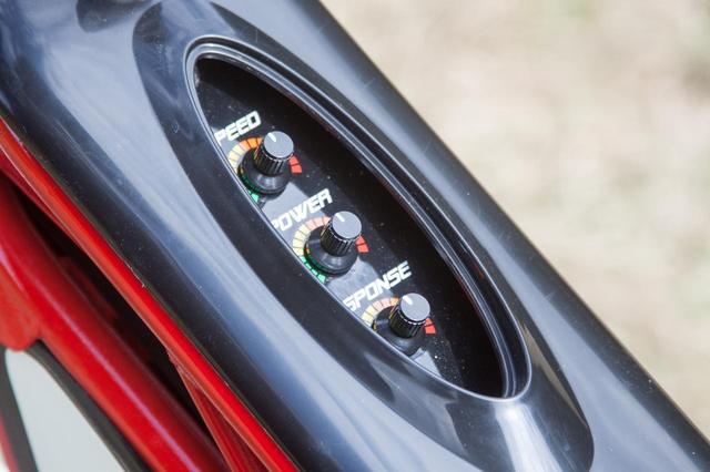 画像2: 安全な電動トライアルバイク、操作はスクーターと同じ!