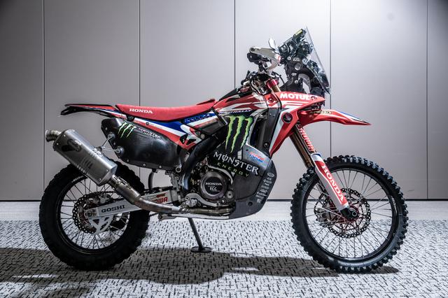 画像: 19のダカールマシンとして仕立てられたCRF450RALLY。12月の取材に間に合うだけあって、本番車ではない。