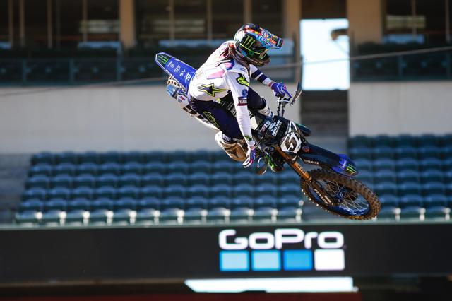 画像2: Arai V-CROSS4 BARCIA2