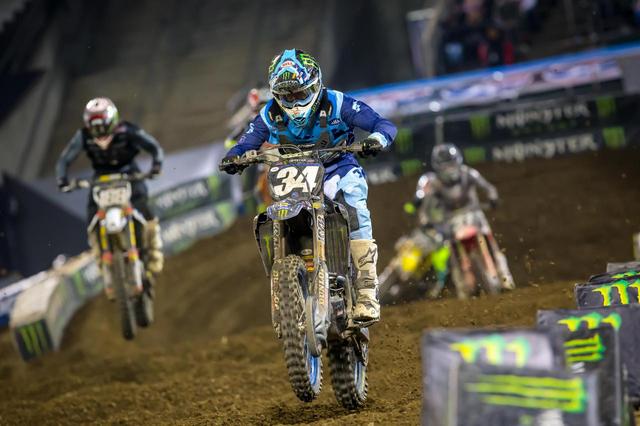 画像1: シアンサルーロが復調⁉︎ 450SXに負けず劣らず盛り上がる250SX
