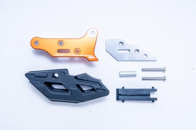 画像1: 分割式でKTM・ハスクバーナは取り外しが容易になった