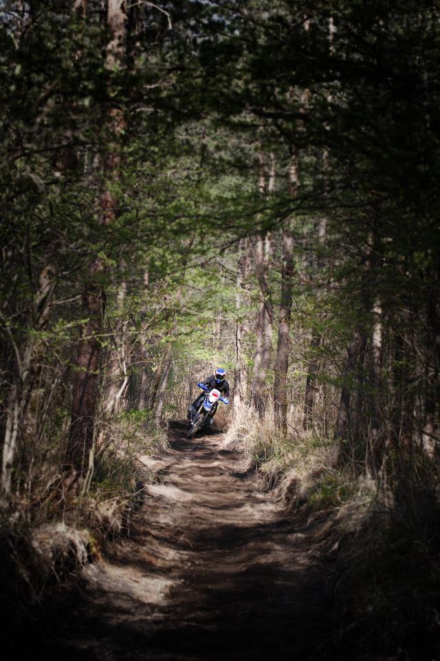 画像: アサマレースウェイのスペシャルテストは火山灰のサンド。大型のバイクでも楽しめる! Photo : Mana Saitoh