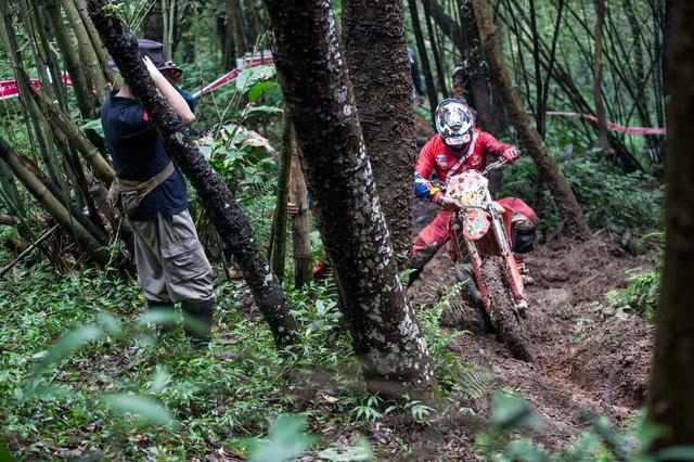 画像3: TKOの苦さが再び、スピードに勝るKNCCライダー