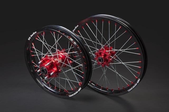 画像1: 軽量、そしてタフな作り、美しいカラーバランスで最高のバイクに