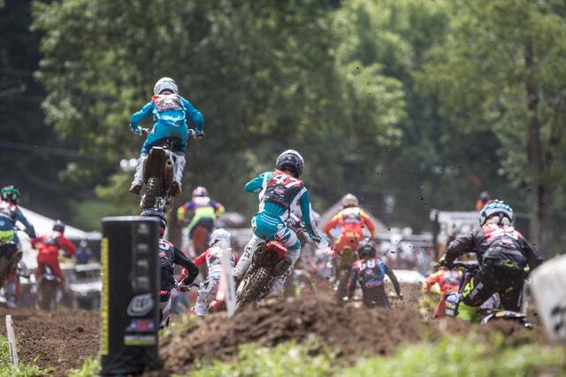 画像1: WEDNESDAY / OPEN PRO SPORTS MOTO1 鬼門のスタート…Open Proは追い上げて4位