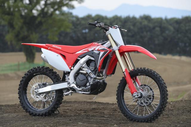 画像: CRF450Rは、初のトルクコントロールを搭載する