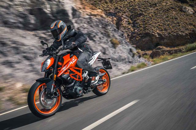 画像: KTM 390DUKE