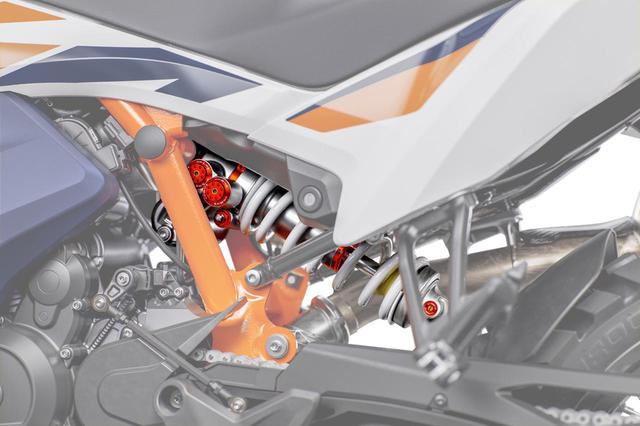 画像2: 前後サスをWP「PRO」COMPONENTSにアップグレード