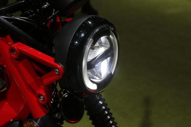 画像: ヘッドライトはクロスカブ 同様のLED