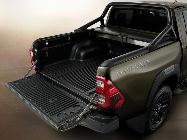 画像4: TOYOTA HILUX INVICIBLE