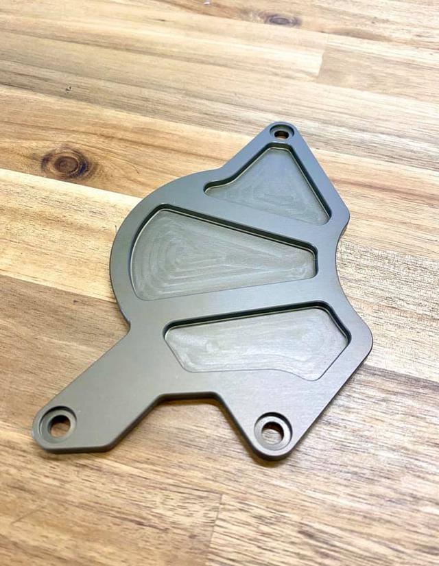 画像2: ISA セロー250用ドライブスプロケットガード