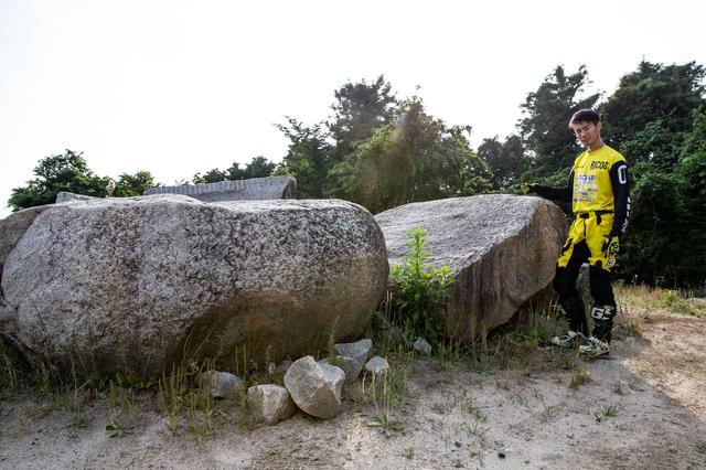 画像1: チャレンジ⑤ ロック TO ロックの飛び移り
