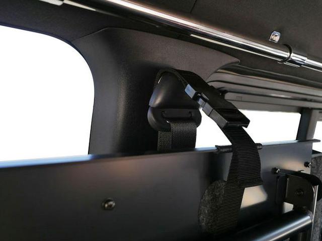 画像2: 運転席側、助手席側あなたならどっちにつける?
ベッドを装備してもっと快適に