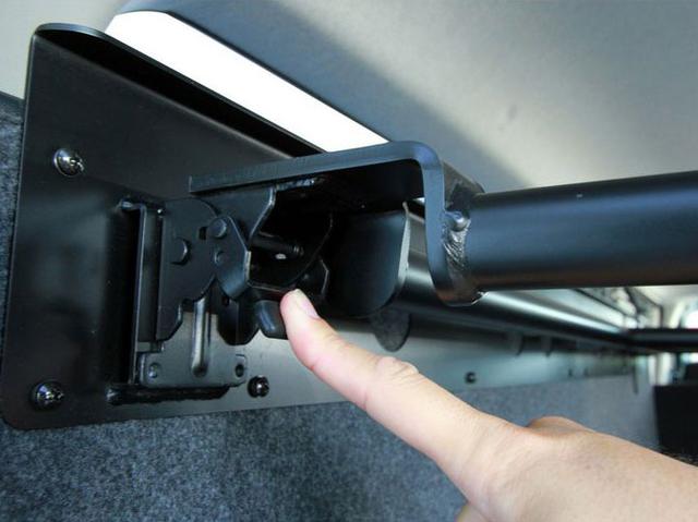 画像4: 運転席側、助手席側あなたならどっちにつける?
ベッドを装備してもっと快適に